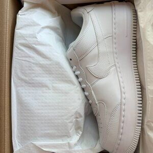 Nike Air Force 1 ’07 Triple White Sneakers – Women’s Size 11.5 – New in Box